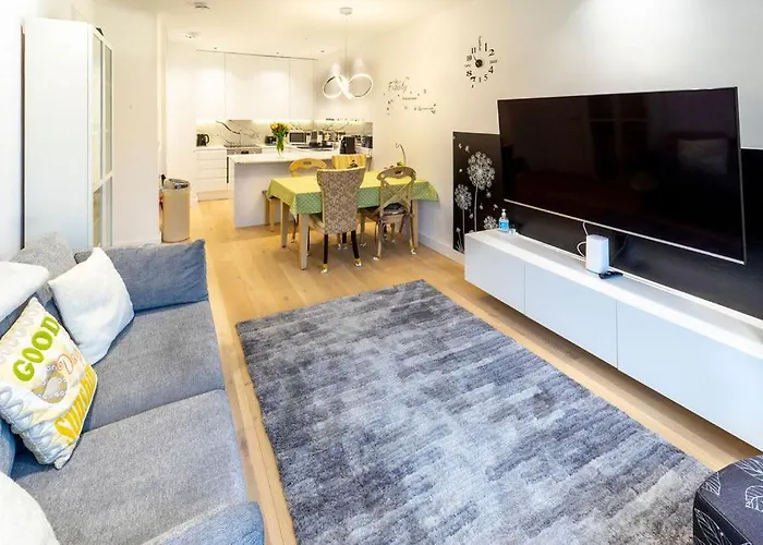 Modern Ealing Common Duplex