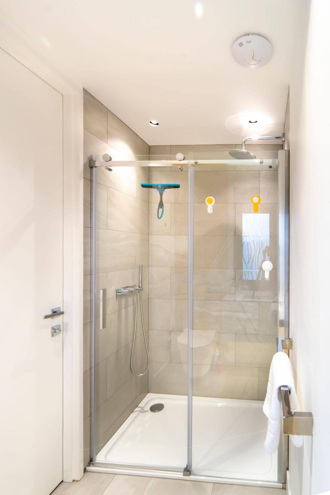 Modern Ealing Common Duplex Лондон