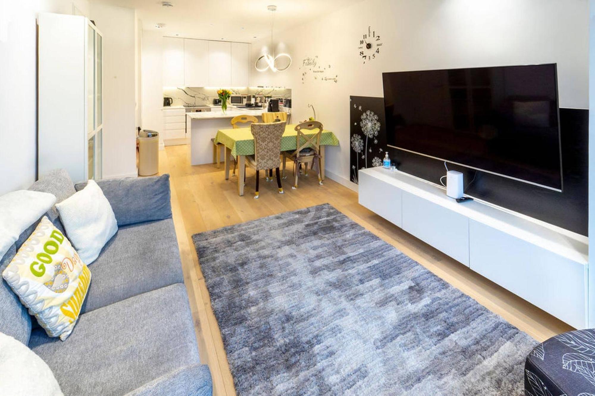 Апартаменты Modern Ealing Common Duplex *